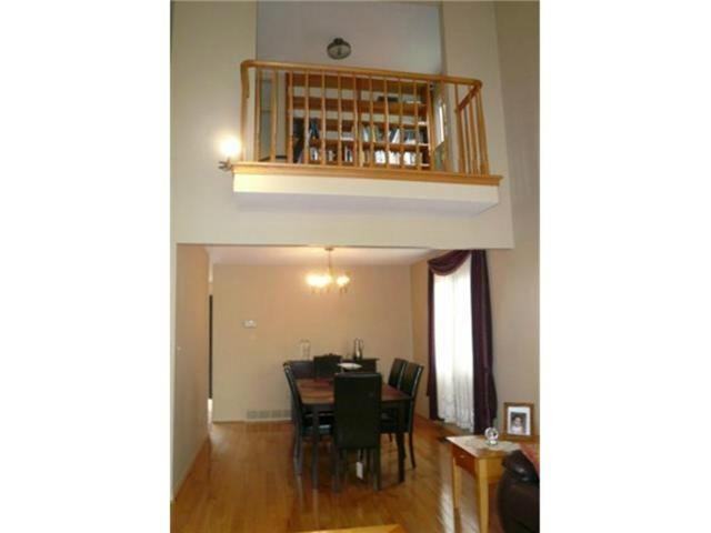 574 Tuscarora Dr - Photo 2 of 10