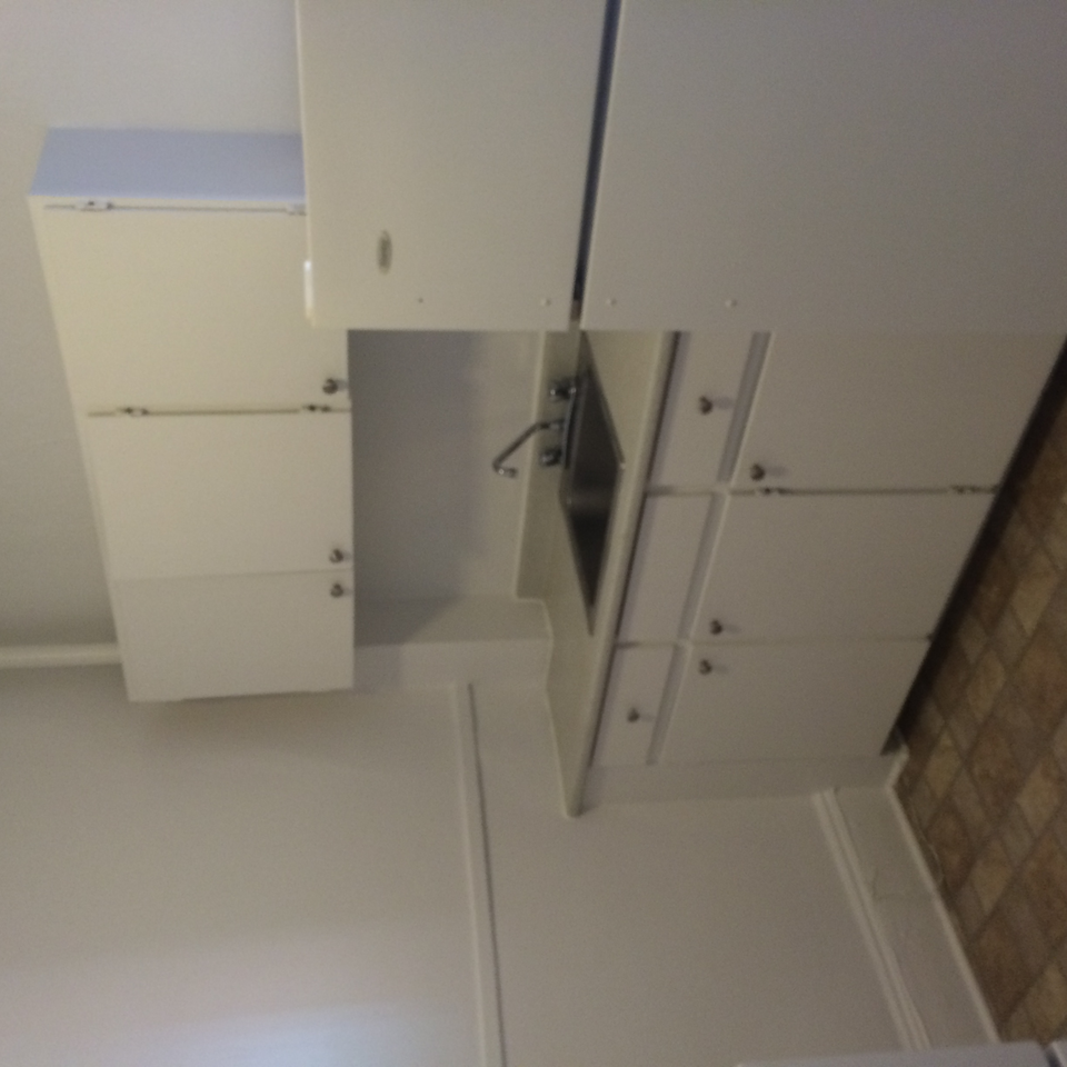 217 Laurier Ave - Photo 3 of 3