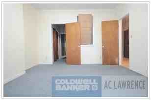 933 8th Ave - Photo 3 of 9