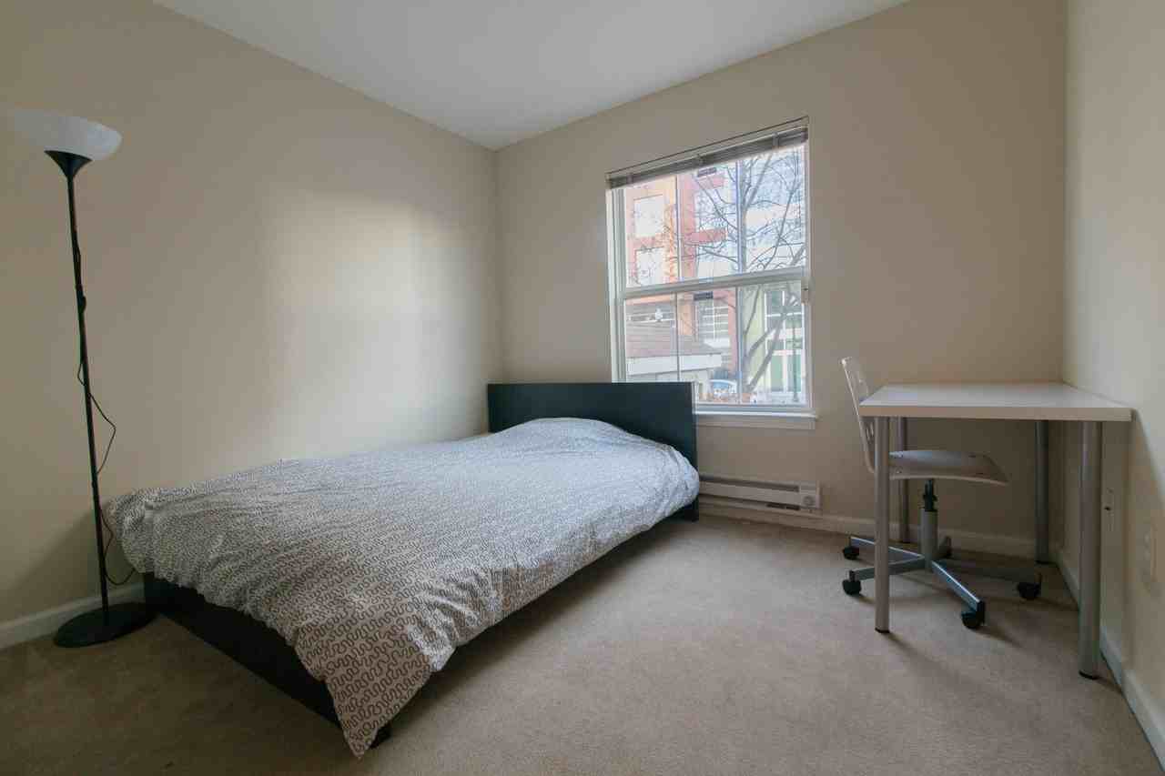 590 9th St - Photo 2 of 5