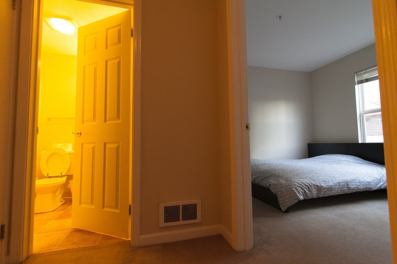 590 9th St - Photo 3 of 5