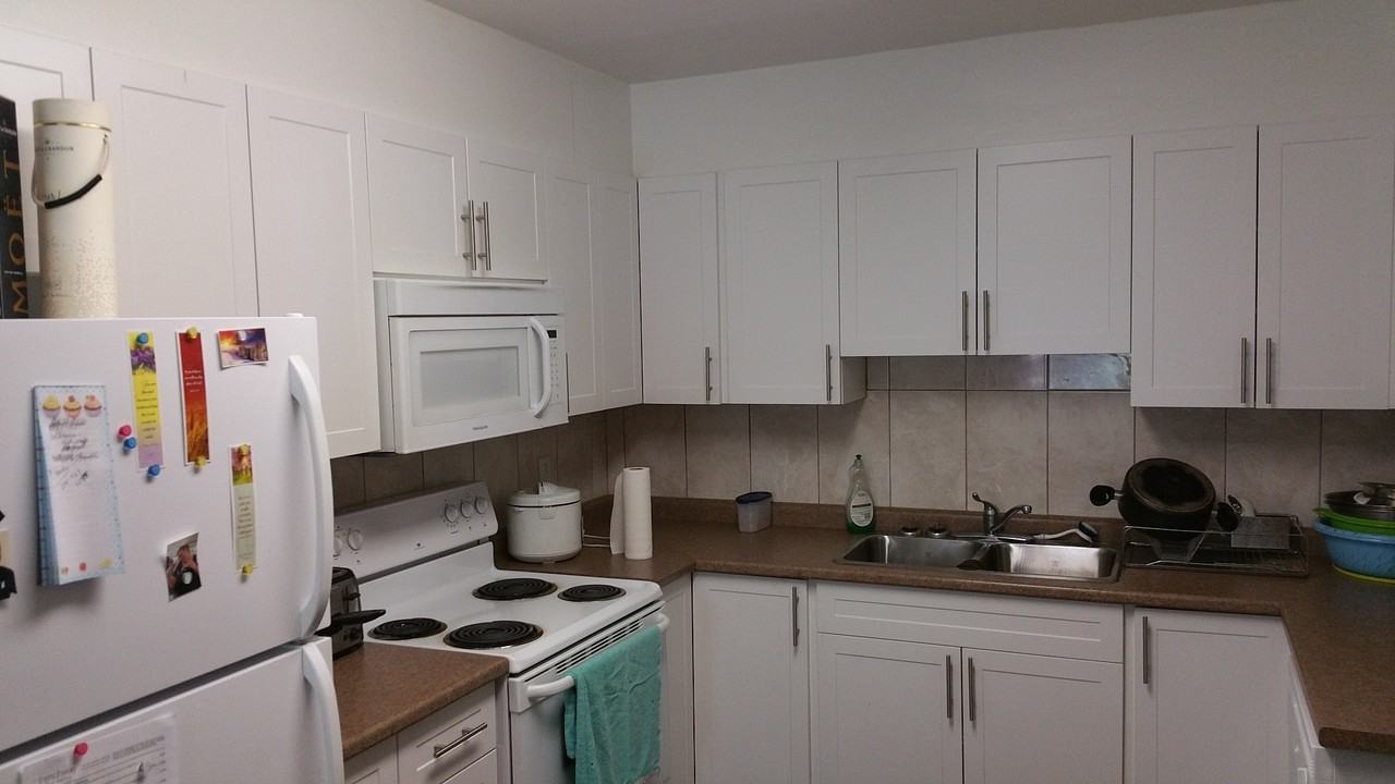 683 Toronto St #2 - Photo 2 of 4