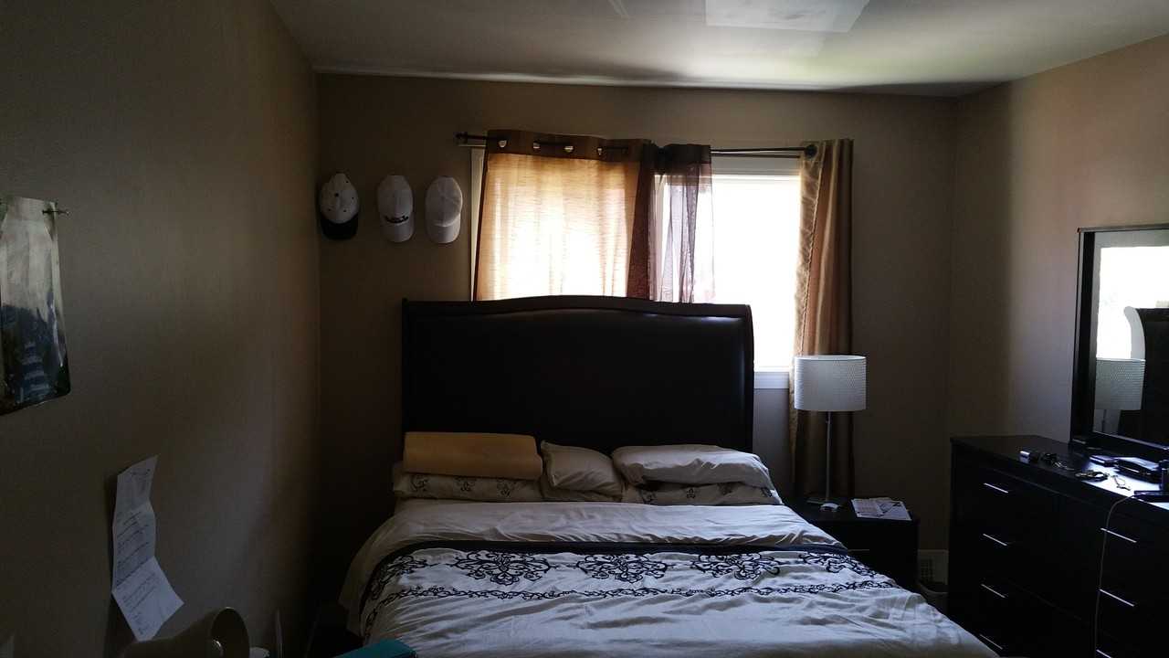 683 Toronto St #2 - Photo 3 of 4