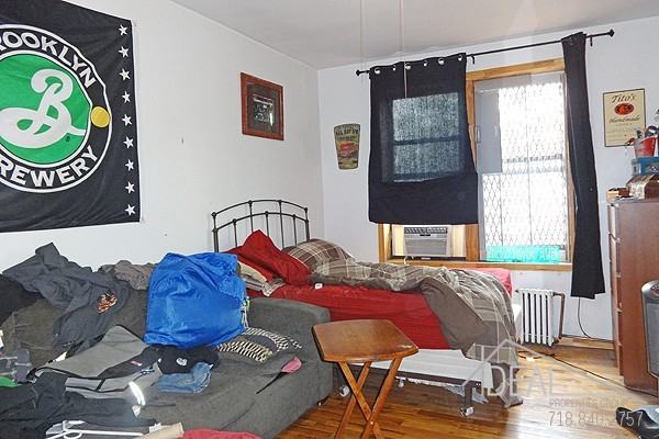 771 4th Ave - Photo 3 of 5