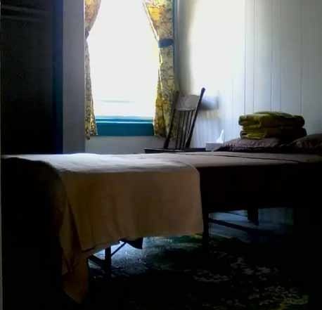 11118 S Champlain Ave - Photo 3 of 9