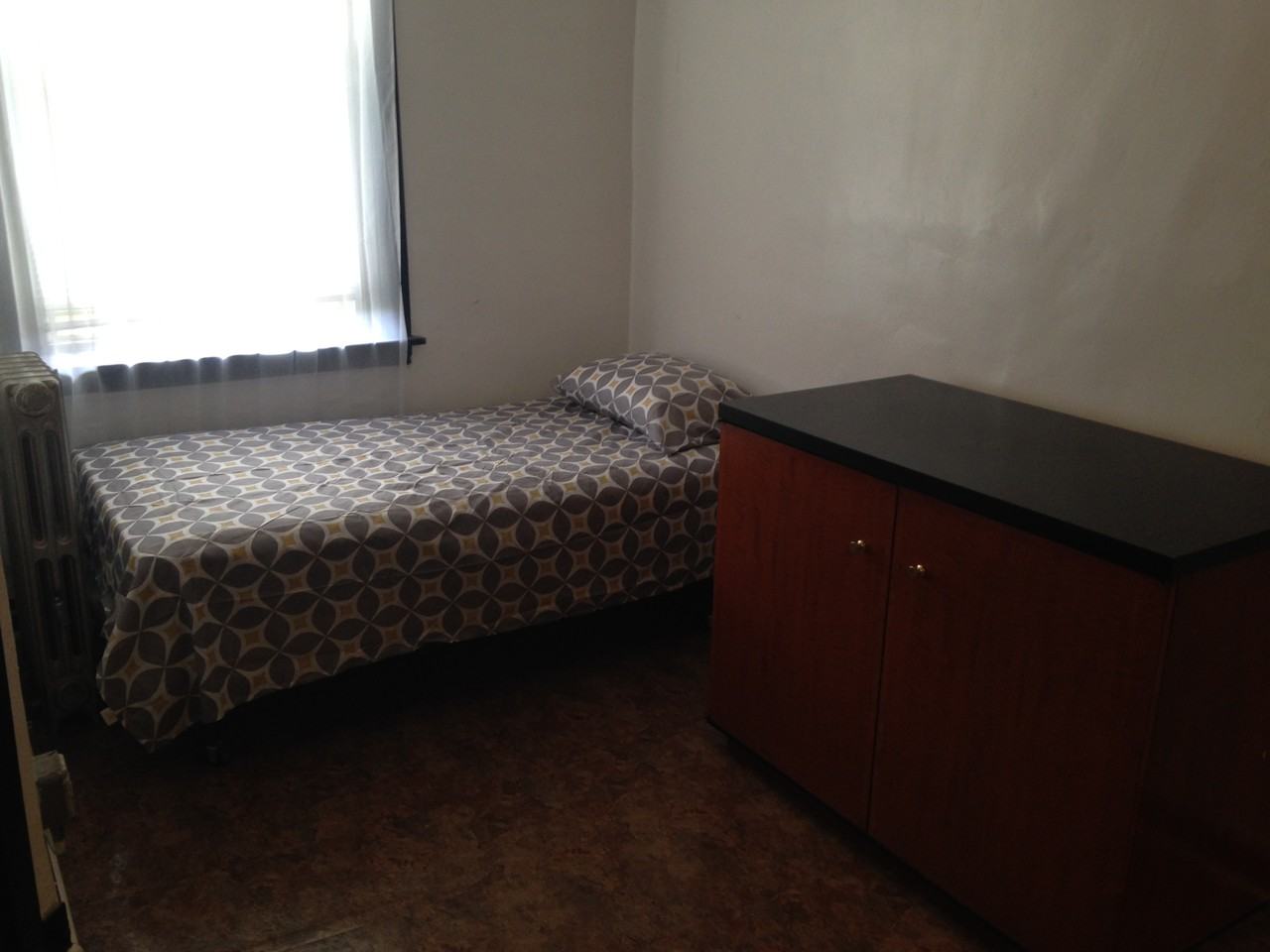 1622 N St - Photo 2 of 3