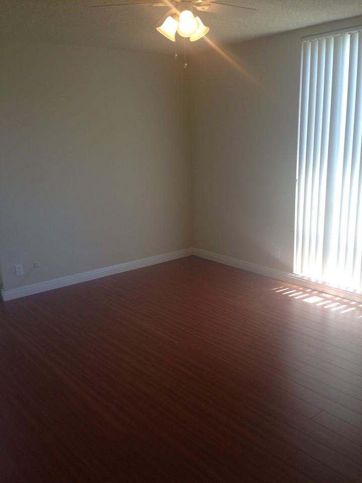 909 Palm Ave - Photo 2 of 3