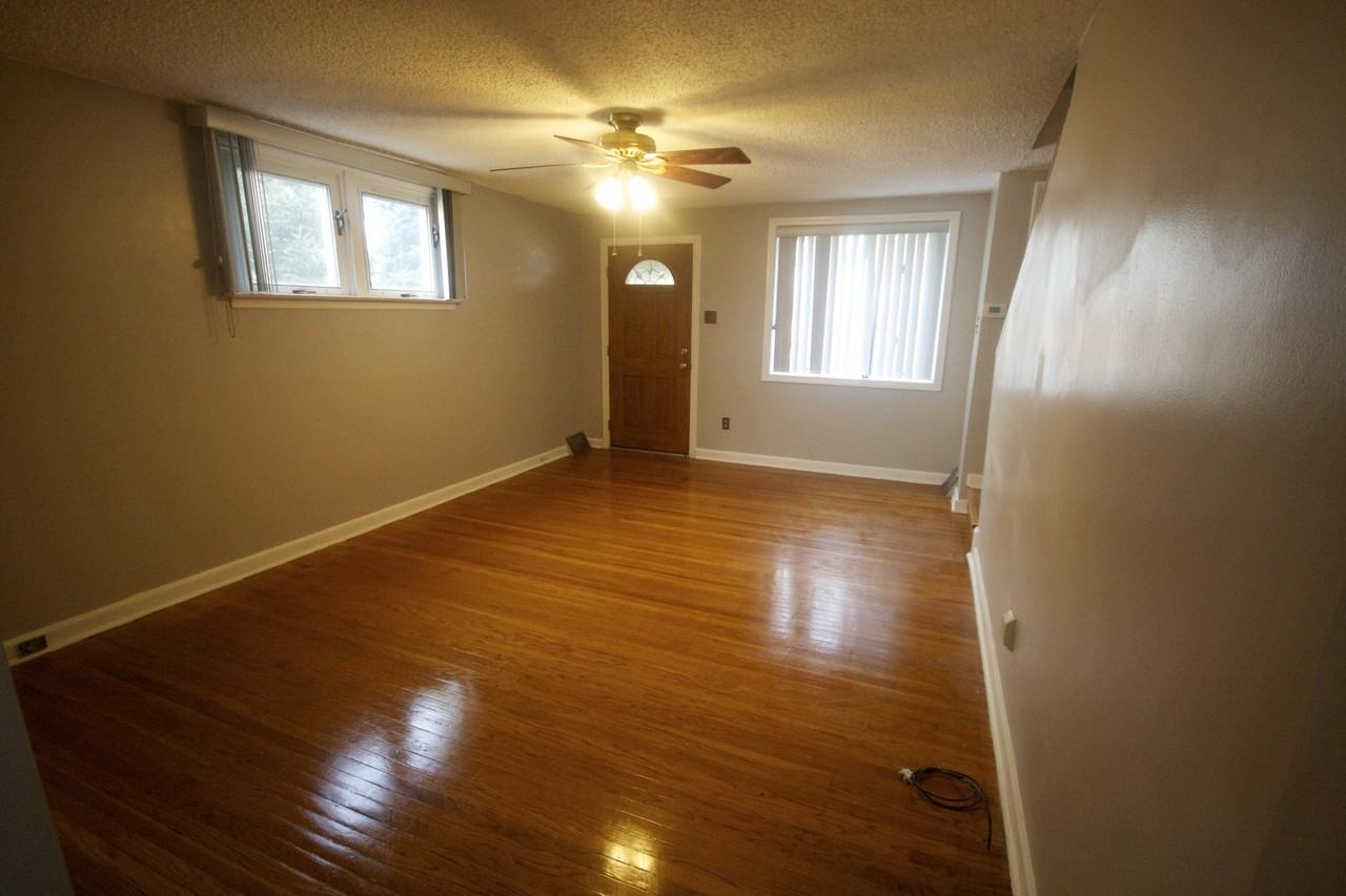 512 S 2nd St - Photo 2 of 10