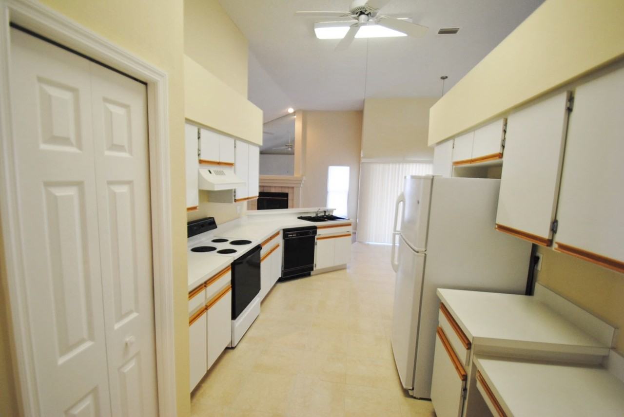 13401 Ironton Dr - Photo 2 of 11