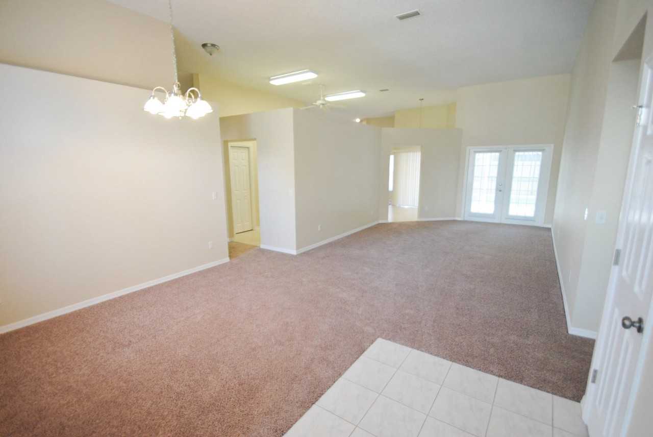 13401 Ironton Dr - Photo 3 of 11