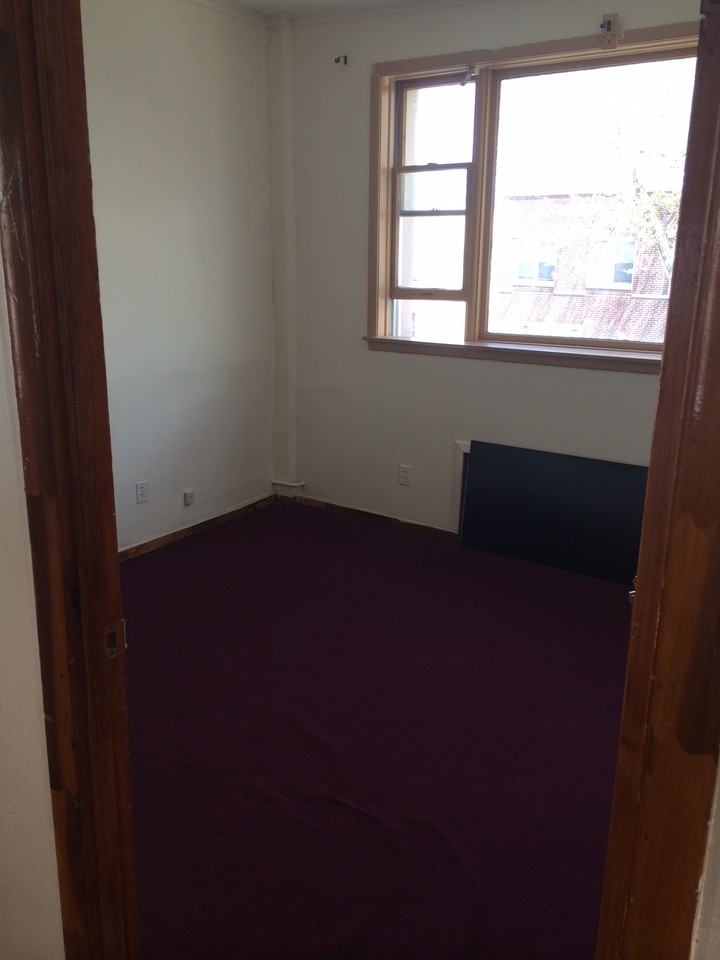 2160 60th St - Photo 2 of 7