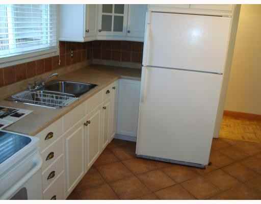 2076 St Laurent Blvd - Photo 2 of 4