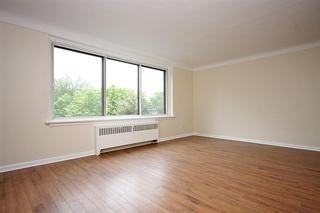 1073 Hollington St - Photo 2 of 4