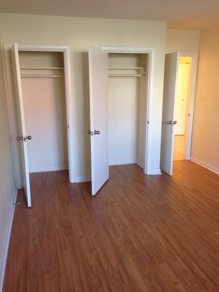 1073 Hollington St - Photo 3 of 4