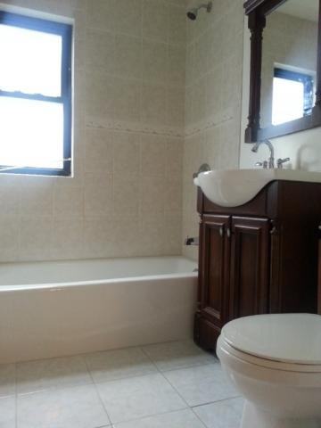 3153 Waterbury Ave - Photo 3 of 5