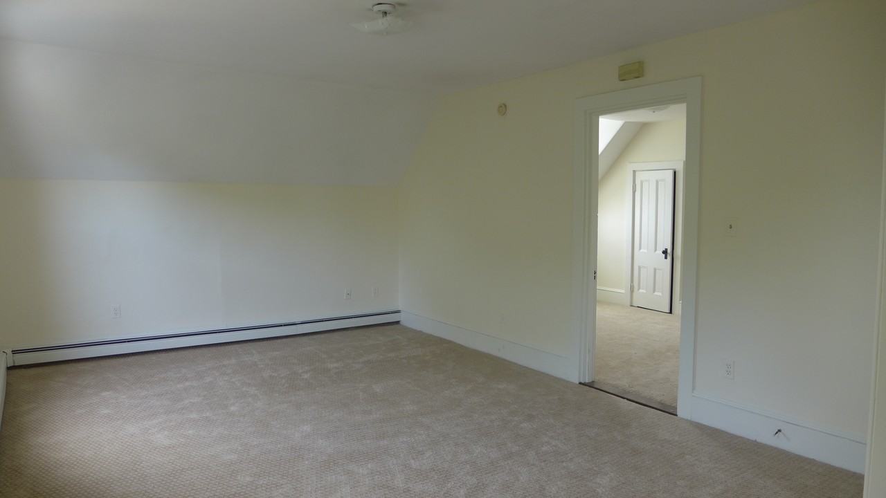 103 Monument St #3 - Photo 2 of 10