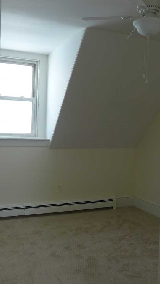 103 Monument St #3 - Photo 3 of 10