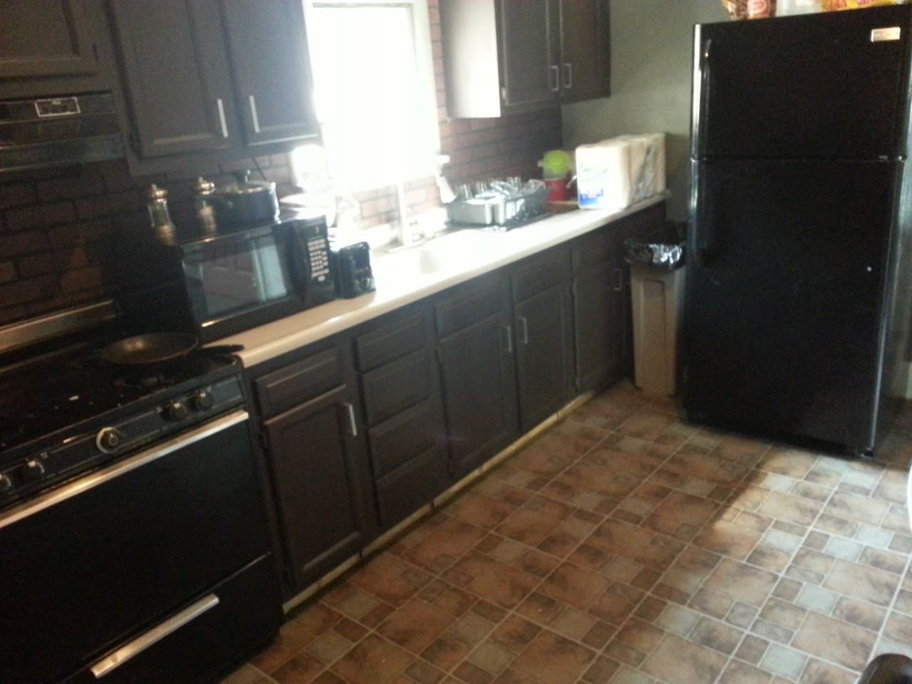 819 14th St - Photo 3 of 6