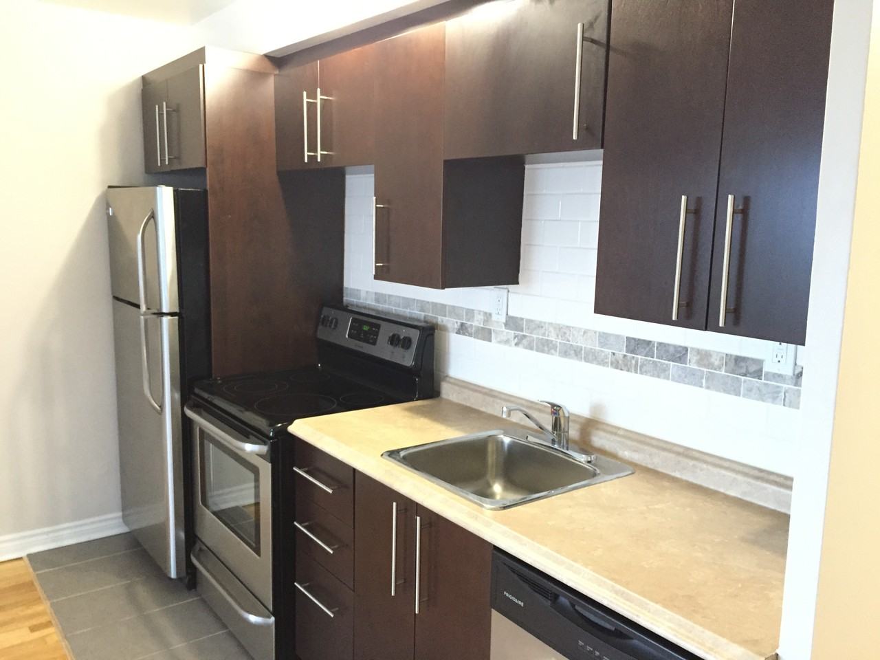 7461 Chemin Kingsley - Photo 3 of 5