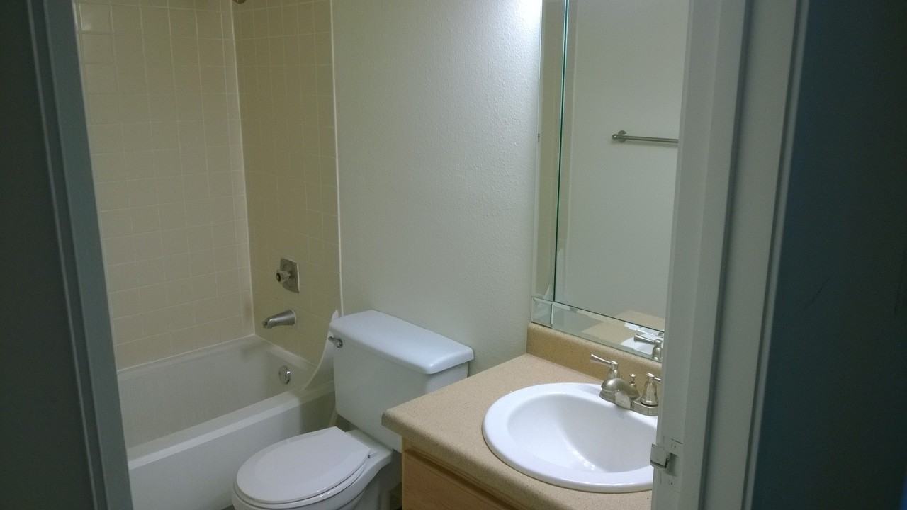 4442 156th Ave NE 222 - Photo 3 of 11