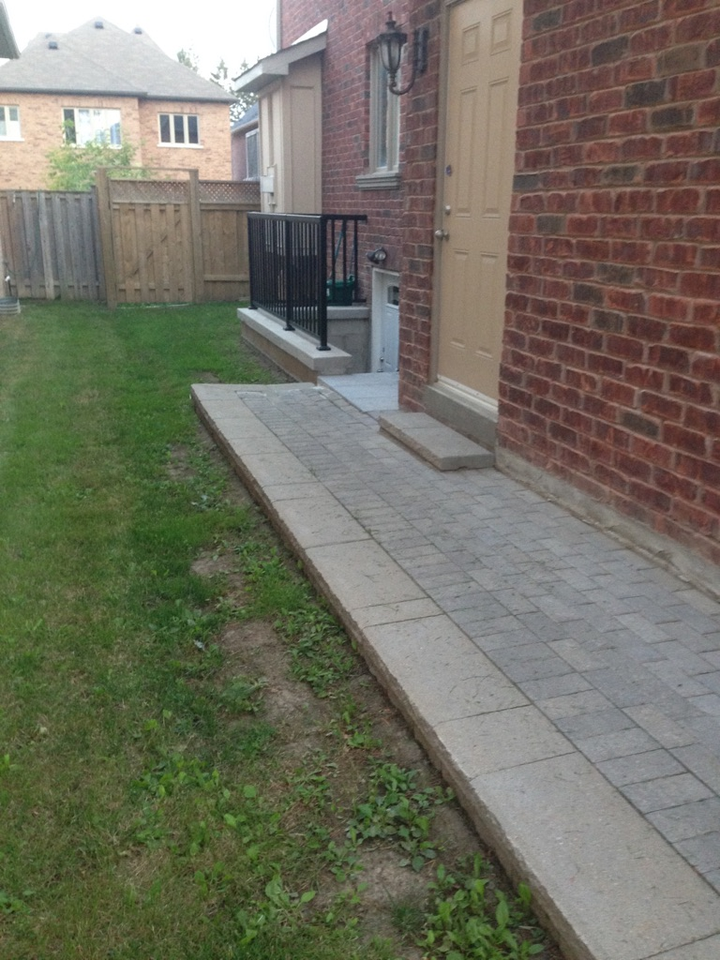 381 Elgin Mills Rd W - Photo 2 of 4