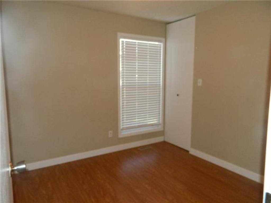 20 Saddleback Rd NW - Photo 2 of 5