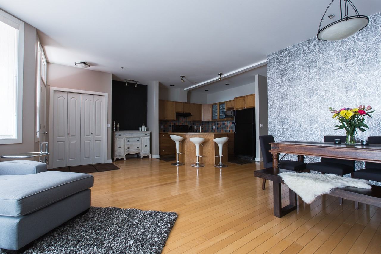 718 5 St NE - Photo 3 of 8