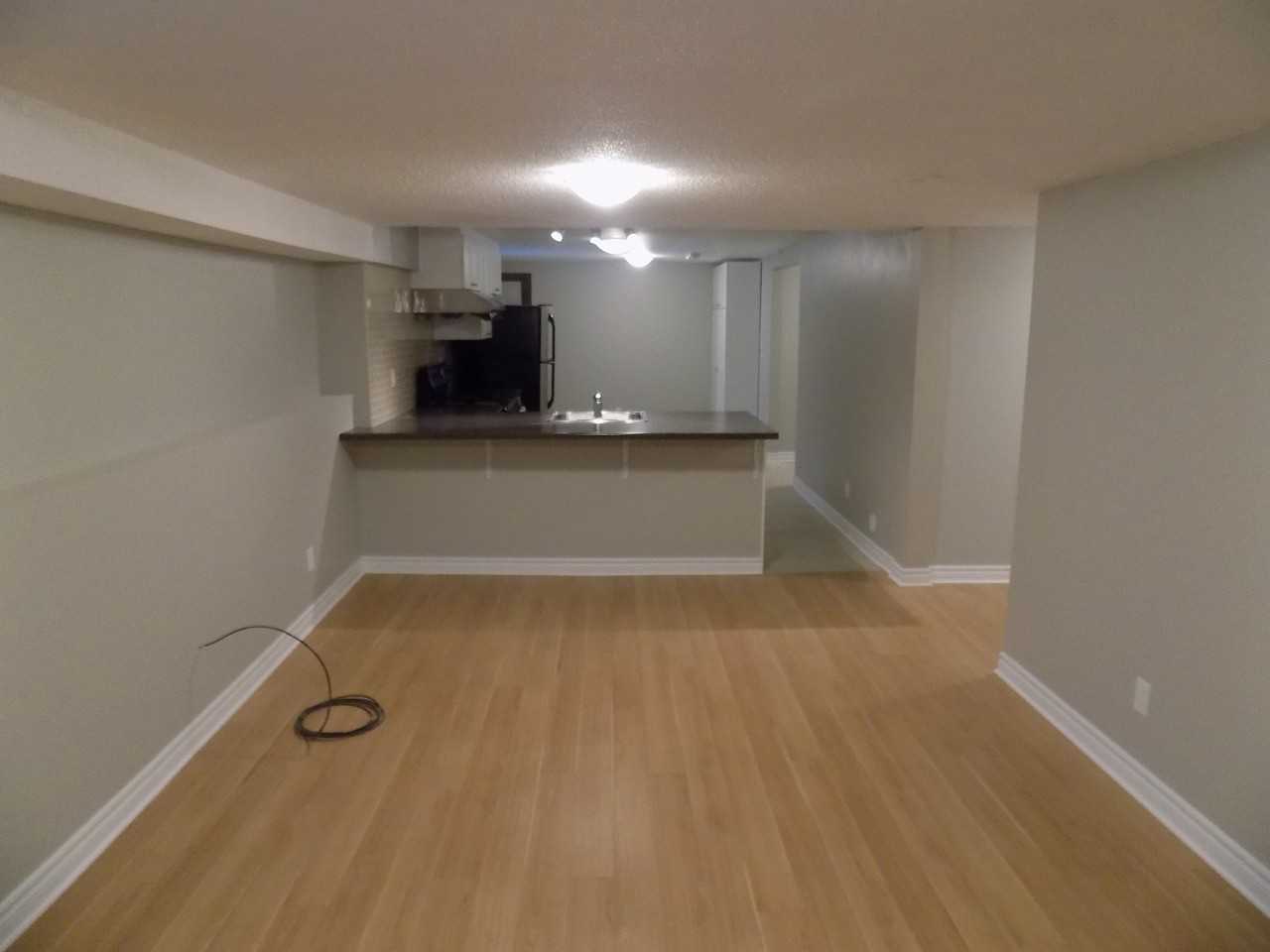 168 Millwood Crescent #B - Photo 2 of 9