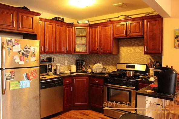 853 Greene Ave - Photo 3 of 6