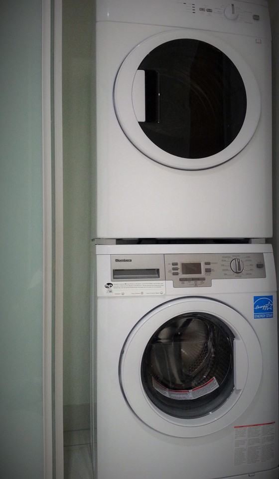 829 College St - Photo 3 of 5