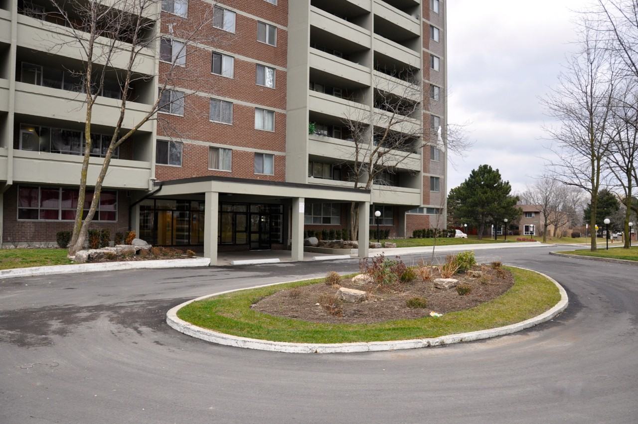 50 Driftwood Ave, Toronto, ON M3N 1 Bedroom Apartment for Rent for 875