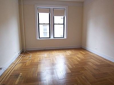 55 Payson Ave - Photo 3 of 3