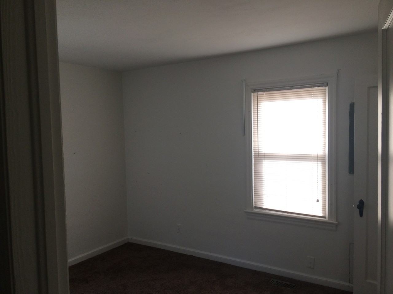 631 Chapel St - Photo 3 of 8