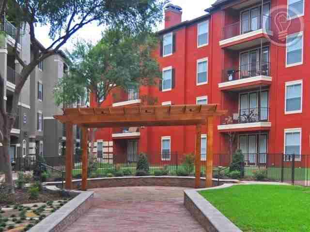 2410 N Washington Ave #190