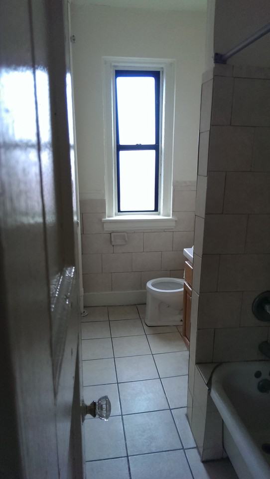 2860 Decatur Ave - Photo 2 of 6