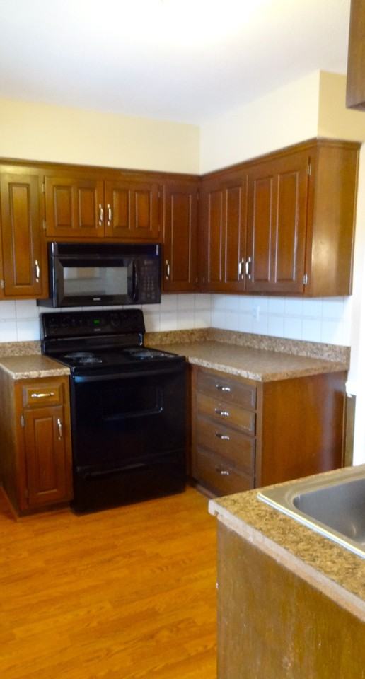 457 W 104 St #d - Photo 3 of 7