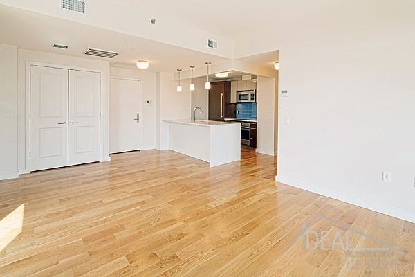 586 4th Ave - Photo 2 of 7