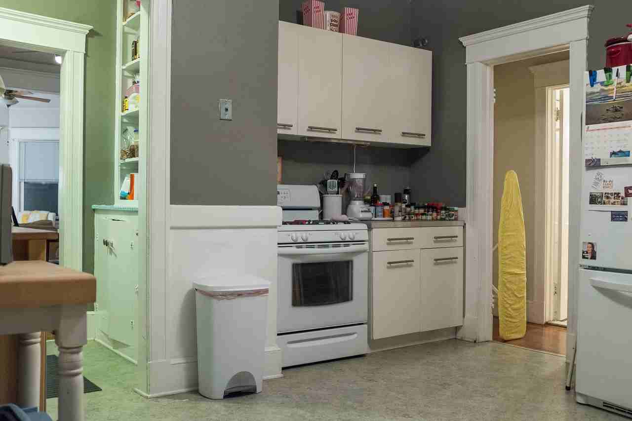 373 Central Ave - Photo 3 of 4