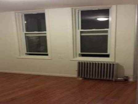 261 20th St 2L - Photo 3 of 5