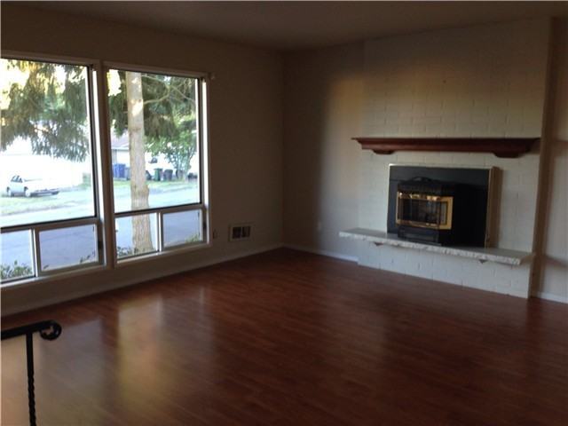 2720 SE 16th St - Photo 3 of 5