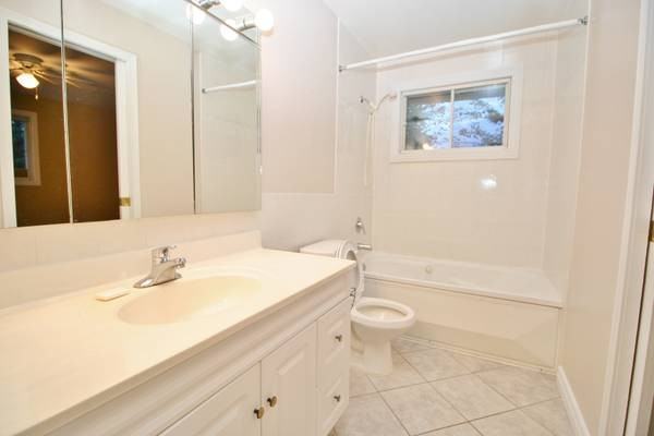 6 Thatcher St #6 - Photo 2 of 8