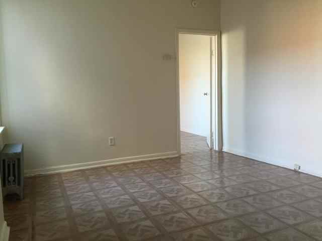 404 Riverdale Ave 2C - Photo 3 of 10