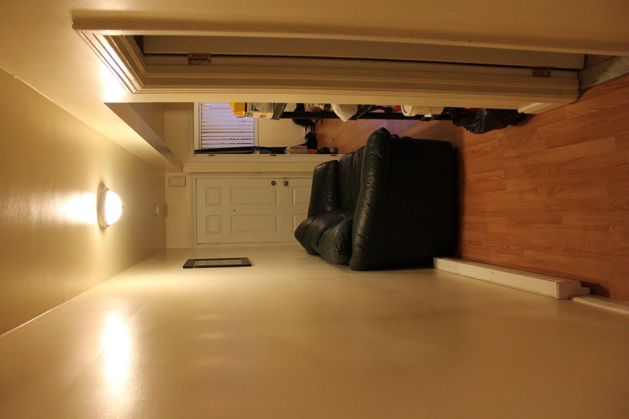 2360 Avenue d'Orléans - Photo 2 of 5