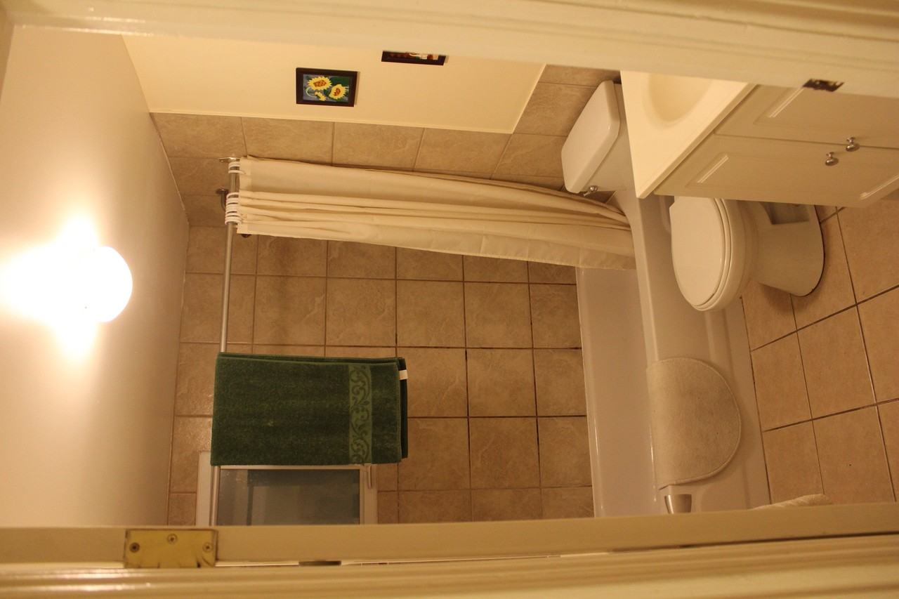 2360 Avenue d'Orléans - Photo 3 of 5