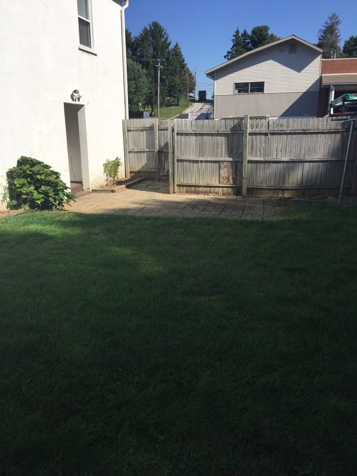 205 N Pleasant Ave - Photo 3 of 9