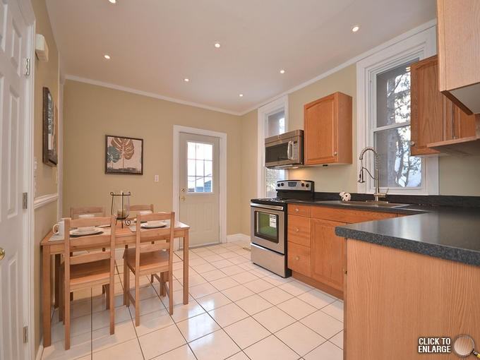 95 Templeton St - Photo 3 of 5