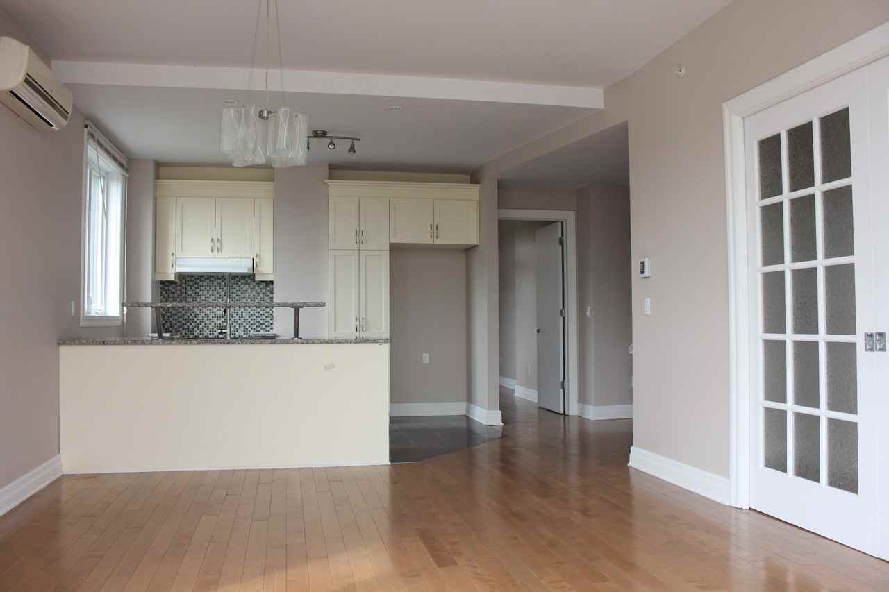 1000 Rue Lapierre #201 - Photo 3 of 12
