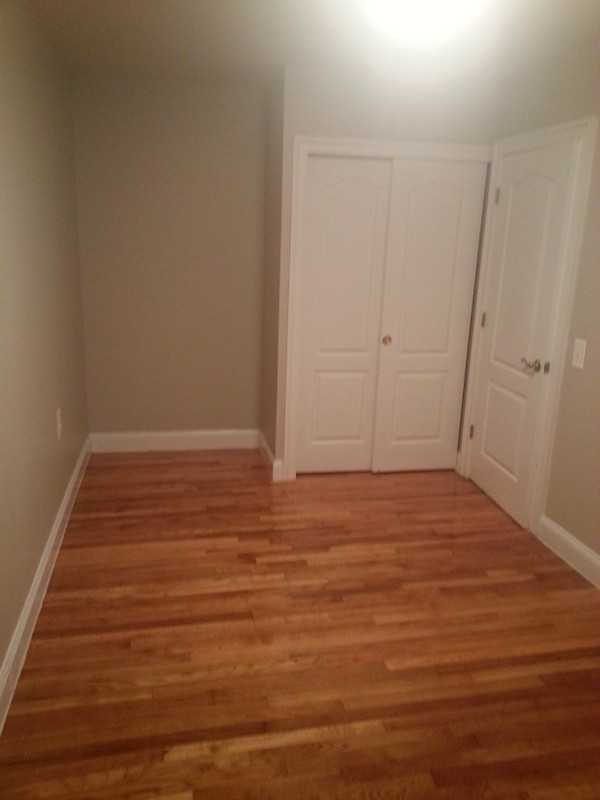 556 Parkside Ave - Photo 3 of 5