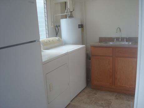 627 N Olympia St #B - Photo 2 of 4