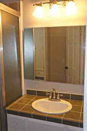 900 NW 49th St - Photo 3 of 8